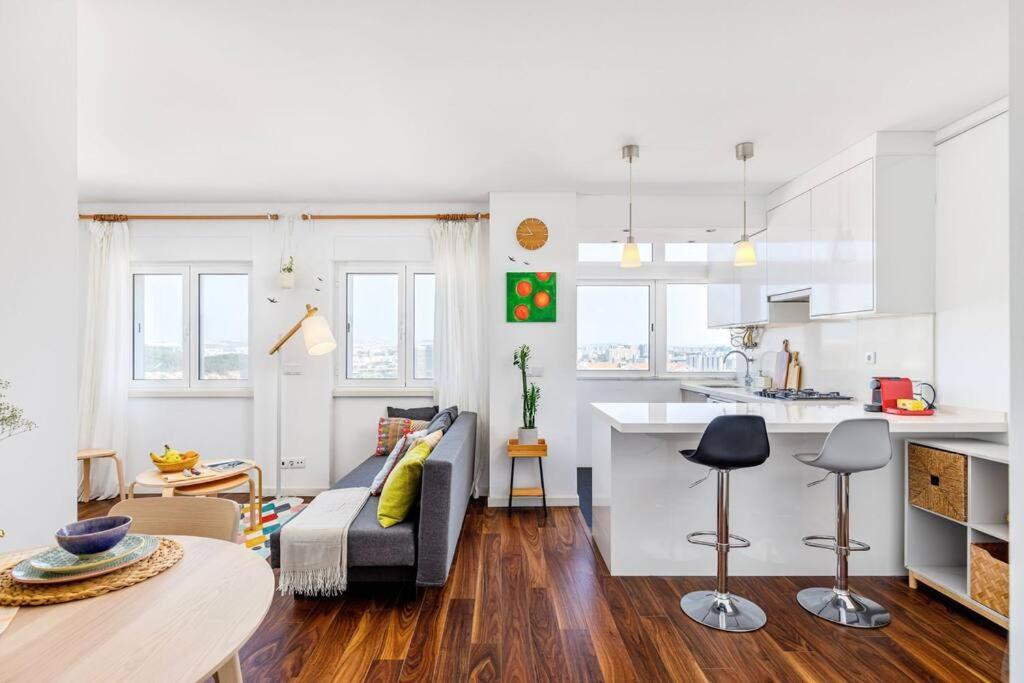 Cozy Bright Space With Landscape And Air Conditioner Лиссабон Экстерьер фото